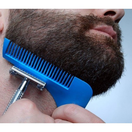 Peigne pochoir pour une taille parfaite de la barbe